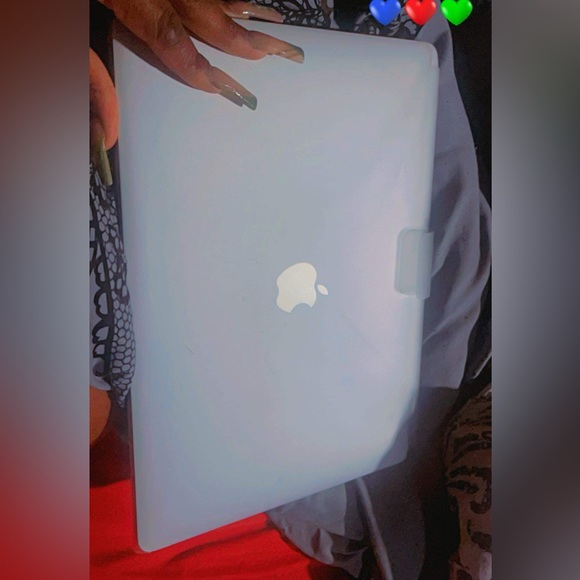 APPLE MACBOOK PRO